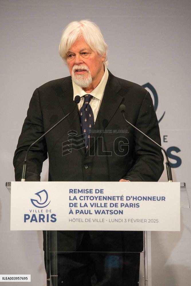 Anne Hidalgo bestows honorary citizenship on Paul Watson - Paris