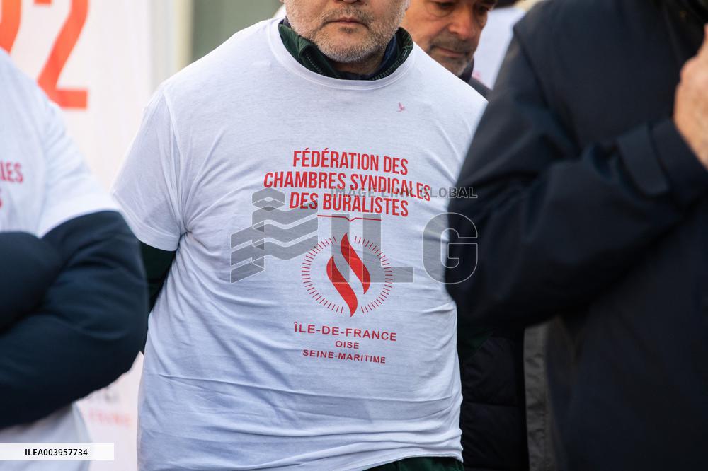 Mobilization Of Tobacconists In Paris