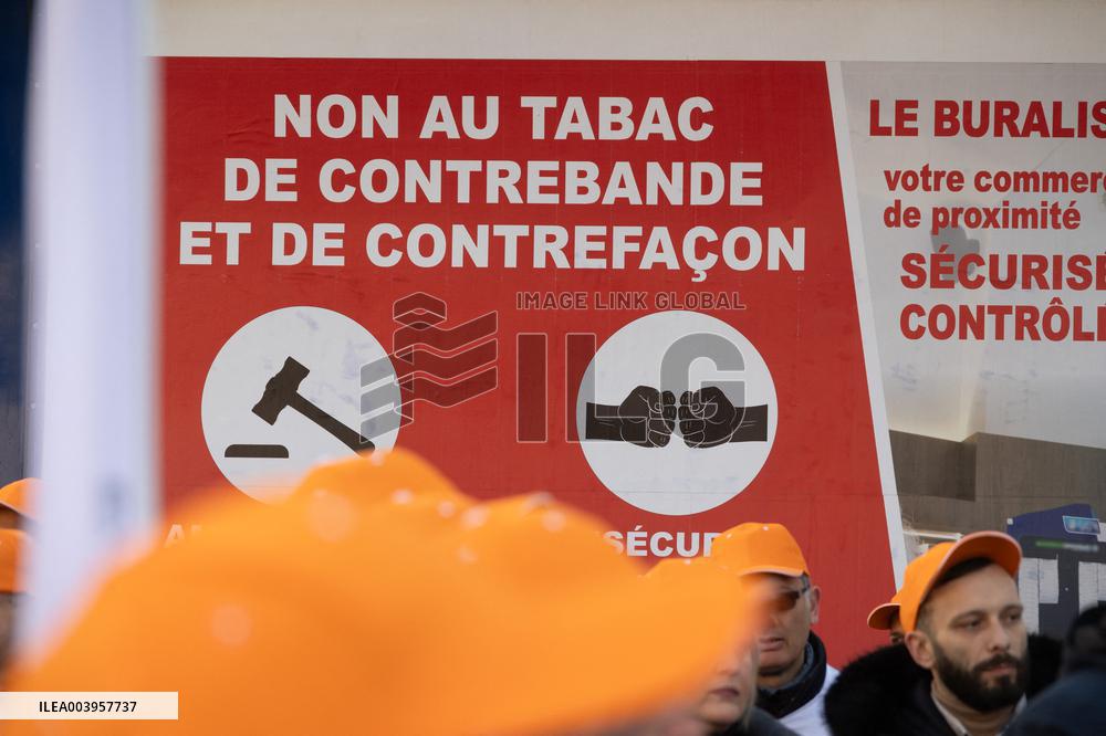 Mobilization Of Tobacconists In Paris