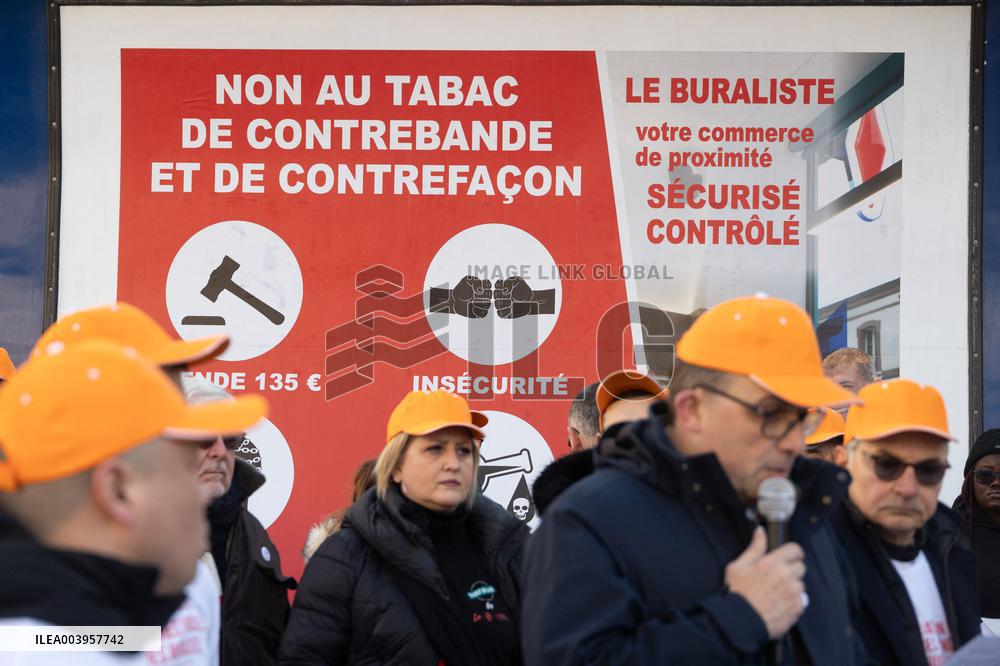 Mobilization Of Tobacconists In Paris