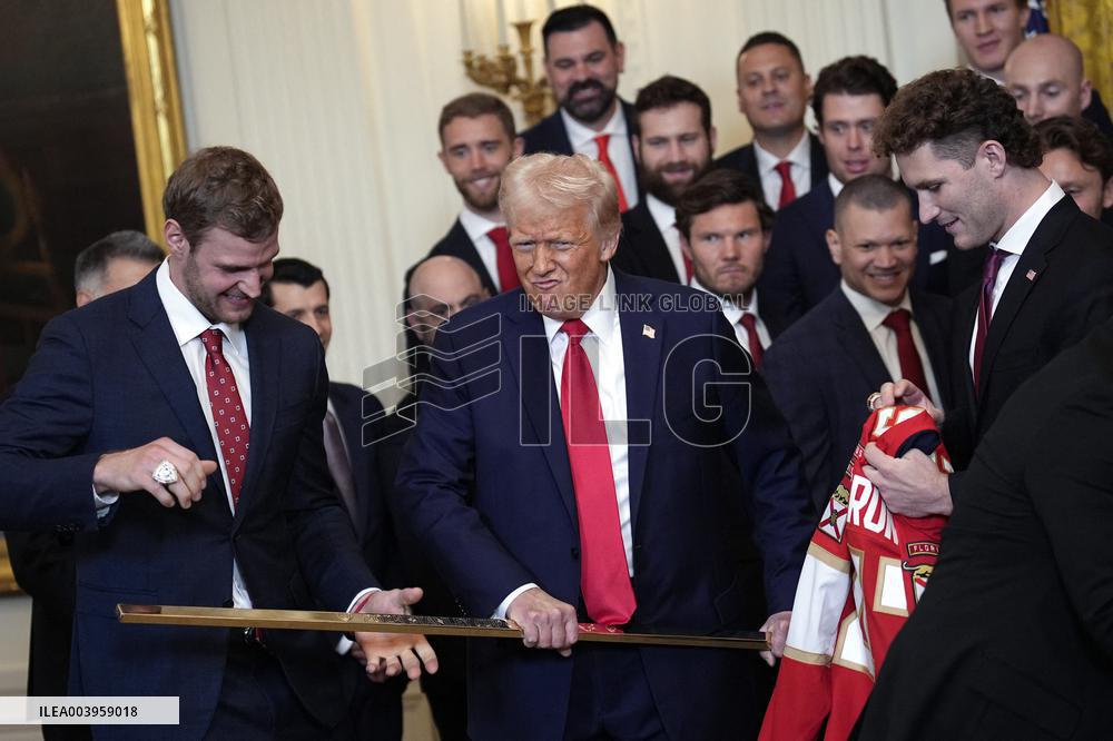 Donald Trump welcomes the Florida Panthers - Washington