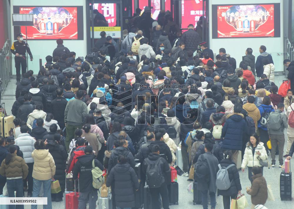 The Spring Festival Holiday Coming To End