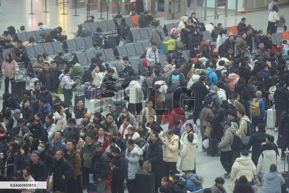 The Spring Festival Holiday Coming To End