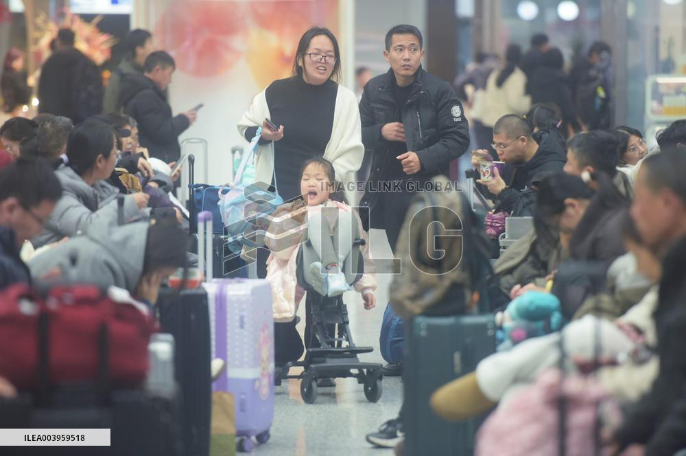 The Spring Festival Holiday Coming To End