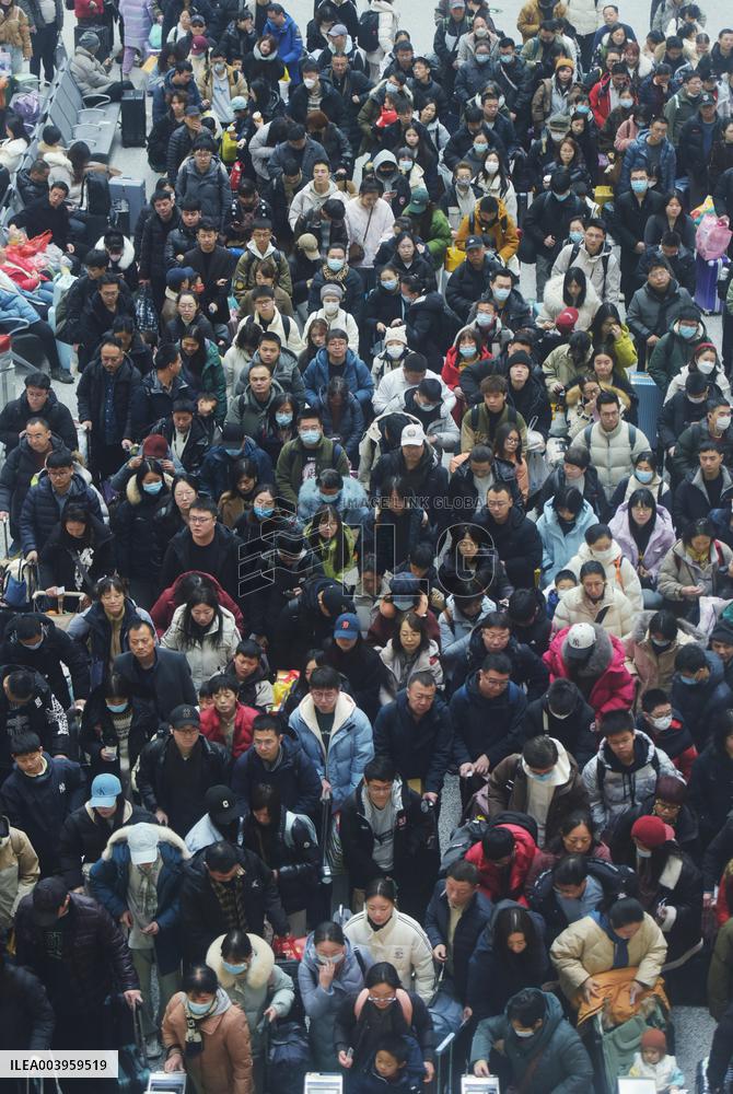 The Spring Festival Holiday Coming To End