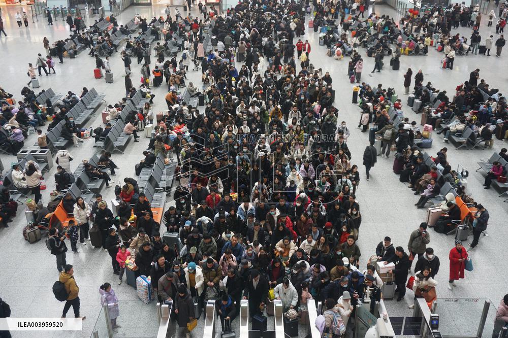 The Spring Festival Holiday Coming To End