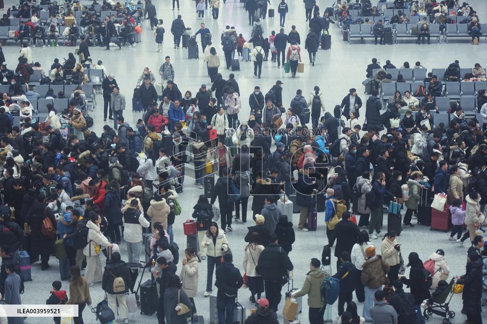 The Spring Festival Holiday Coming To End