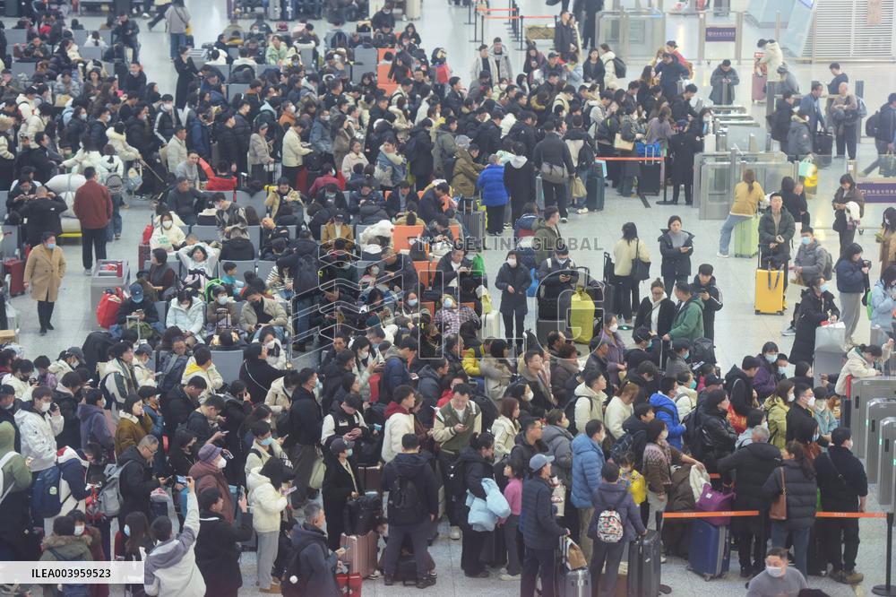 The Spring Festival Holiday Coming To End