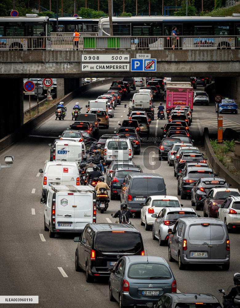 Paris will Reserve Highway Lane For Carpooling