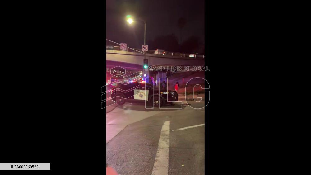US: Protesters Block Freeway In Downtown LA In Protest Of Immigration Policies 2