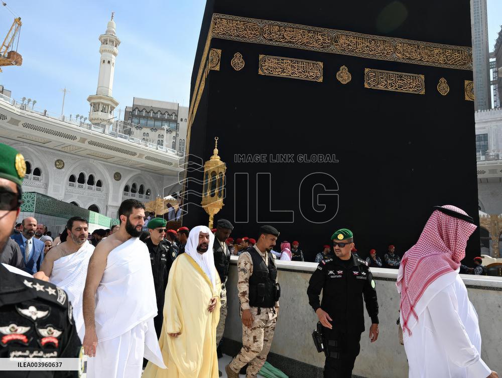 Syrian President Al Sharaa Performs Umrah - Mecca
