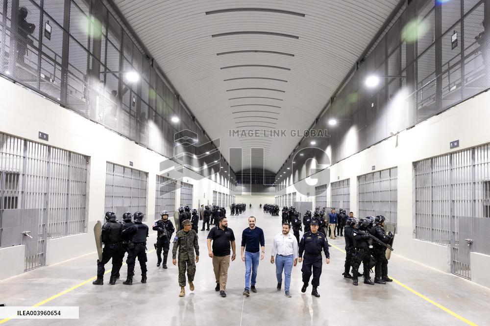 El Salvador Agrees to House Violent US Criminals and Deportees