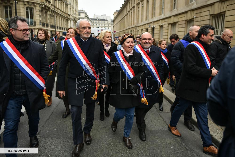 Police demonstration in Paris - FA