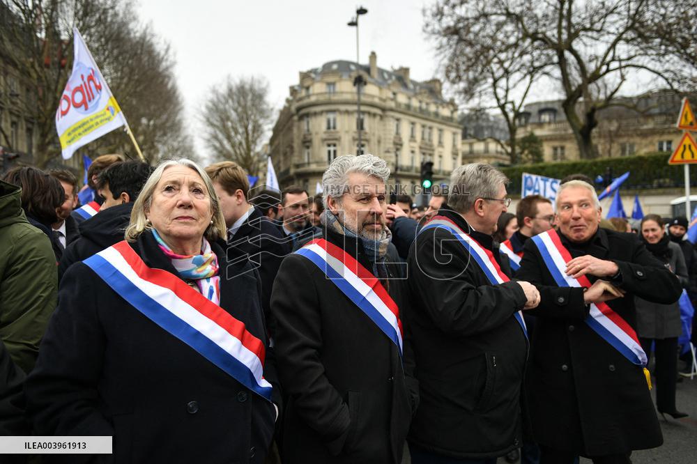Police demonstration in Paris - FA