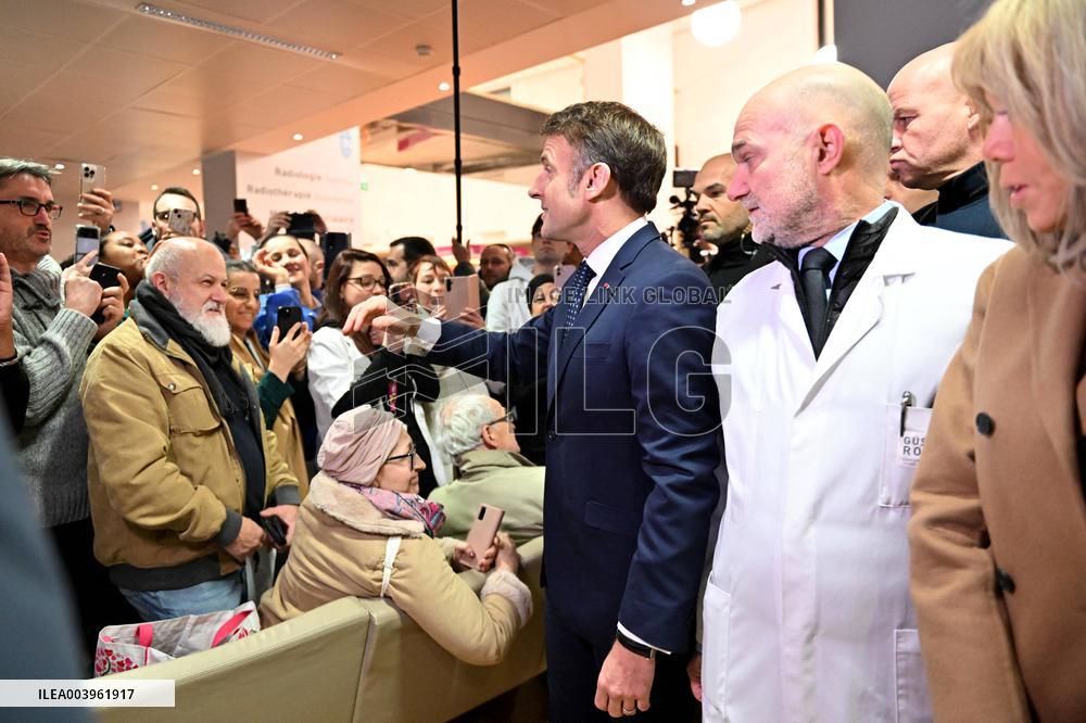 French President visits the Paris-Saclay Cancer Cluster and Institut Gustave Roussy sites