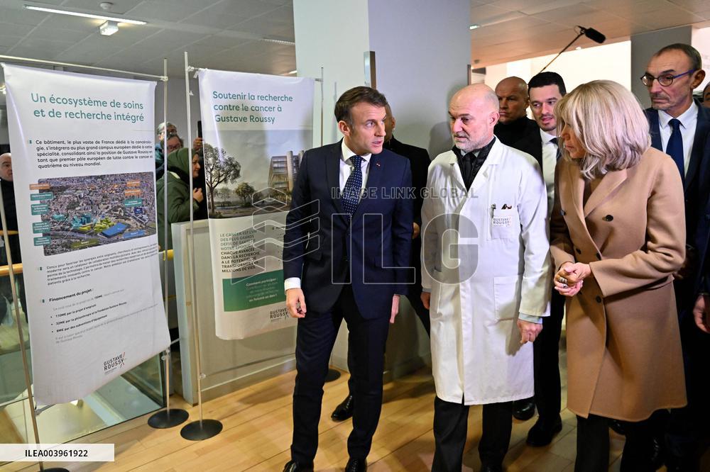 French President visits the Paris-Saclay Cancer Cluster and Institut Gustave Roussy sites