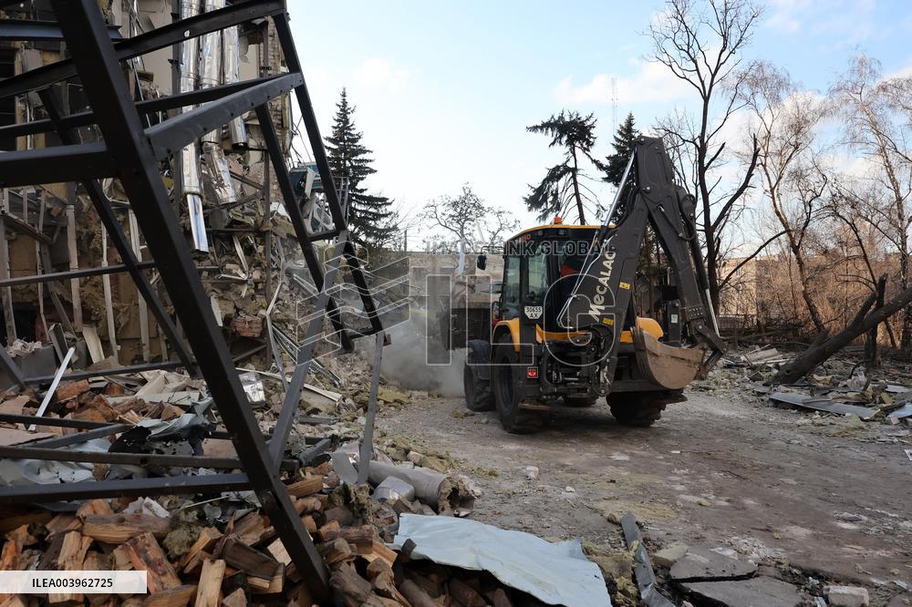 Russian ballistic missile strike on Izium in Kharkiv region