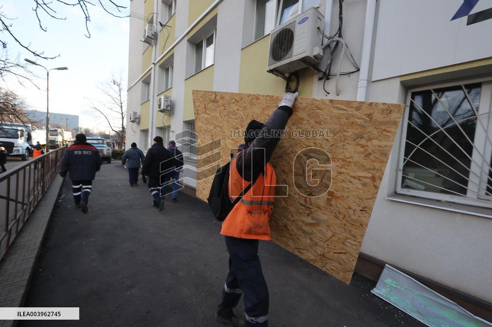 Russian ballistic missile strike on Izium in Kharkiv region