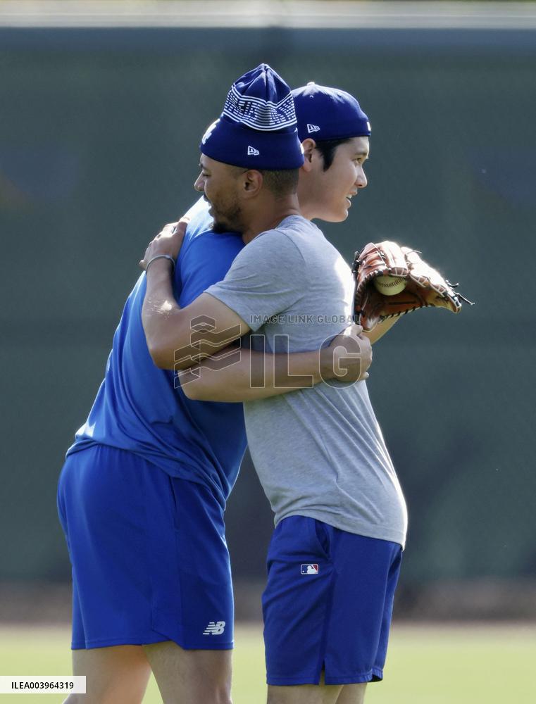 Baseball: Dodgers players Ohtani, Betts