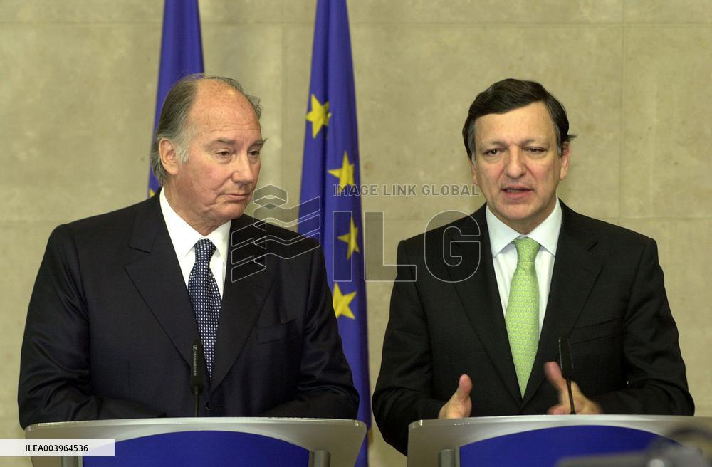 The Aga Khan and Jose Manuel Barroso give a press conference in Brussels
