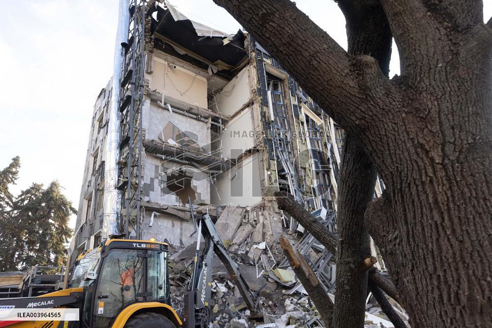 5 People Killed In Russian Attack On Izyum