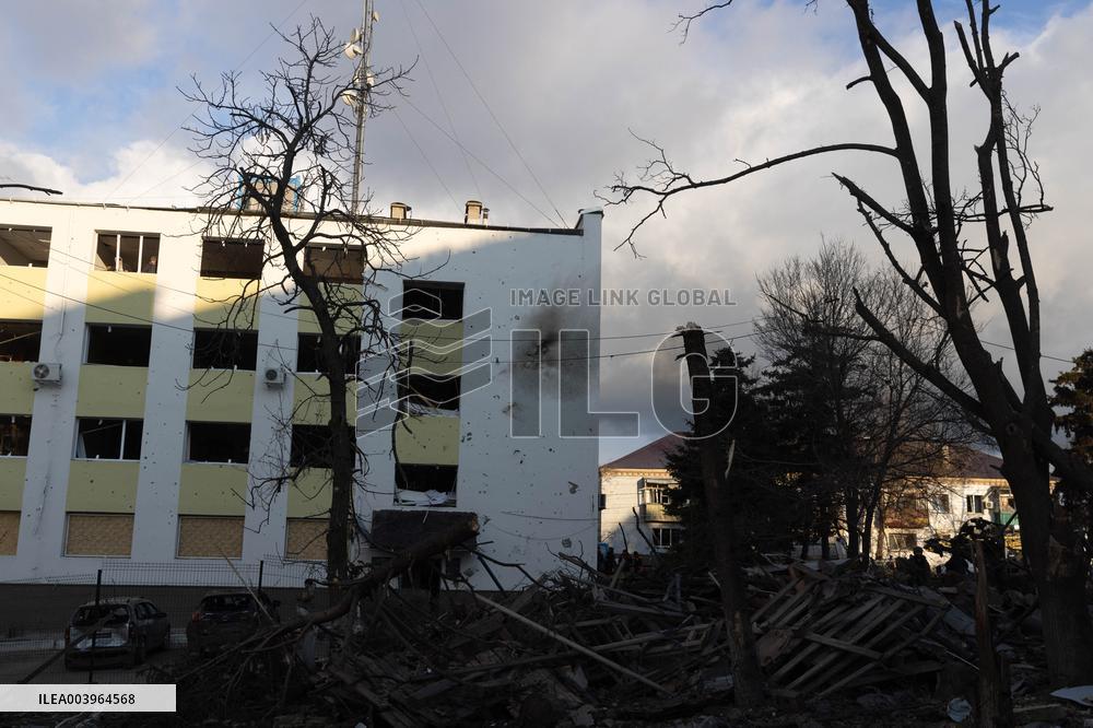 5 People Killed In Russian Attack On Izyum