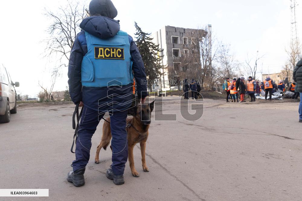 5 People Killed In Russian Attack On Izyum