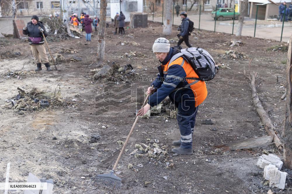 5 People Killed In Russian Attack On Izyum