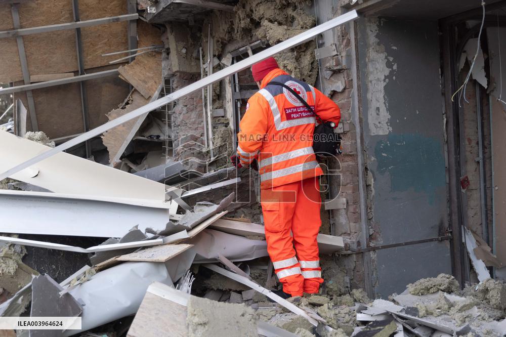 5 People Killed In Russian Attack On Izyum