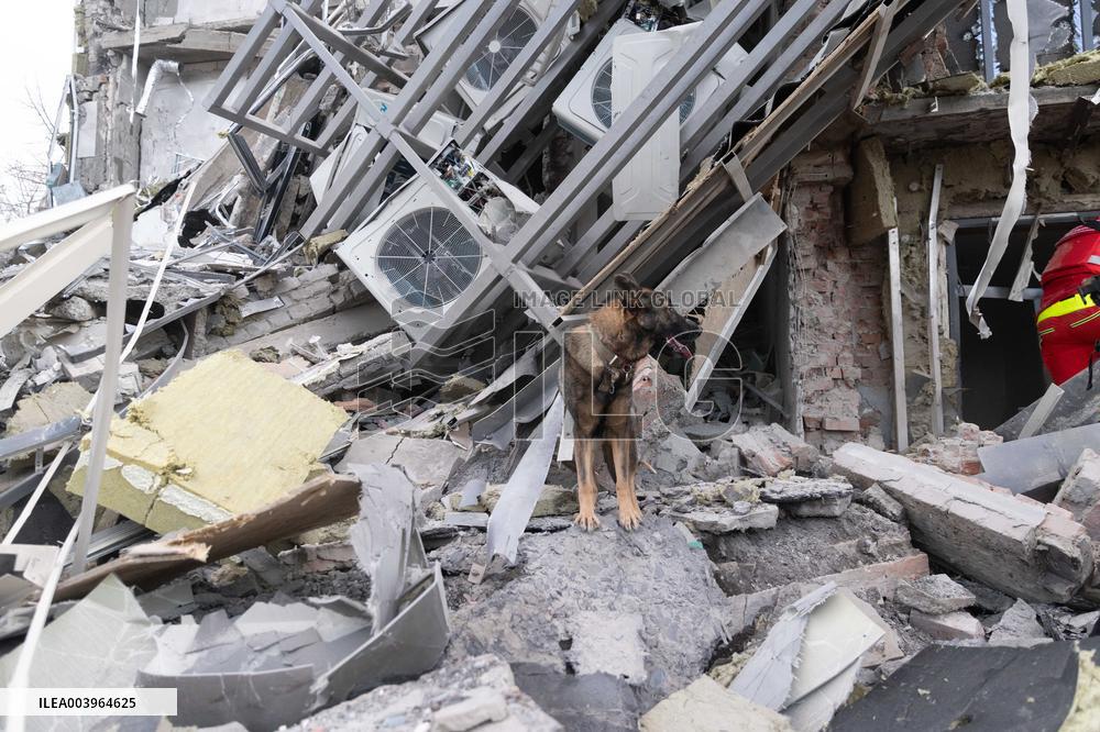 5 People Killed In Russian Attack On Izyum