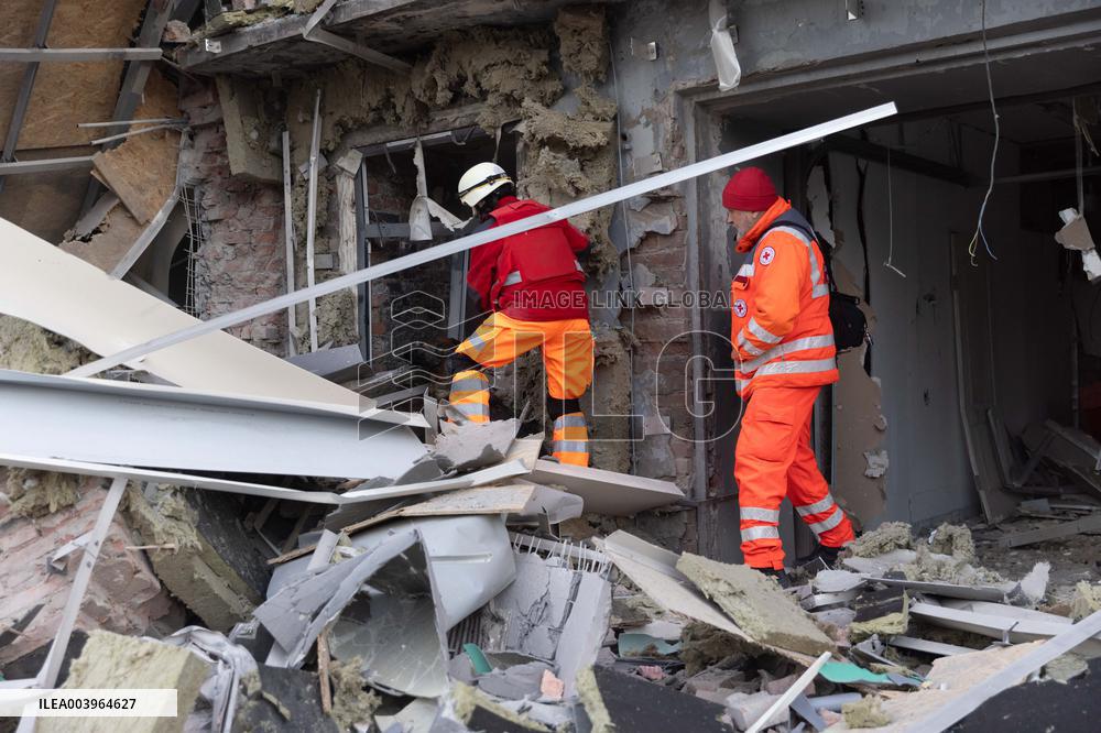 5 People Killed In Russian Attack On Izyum