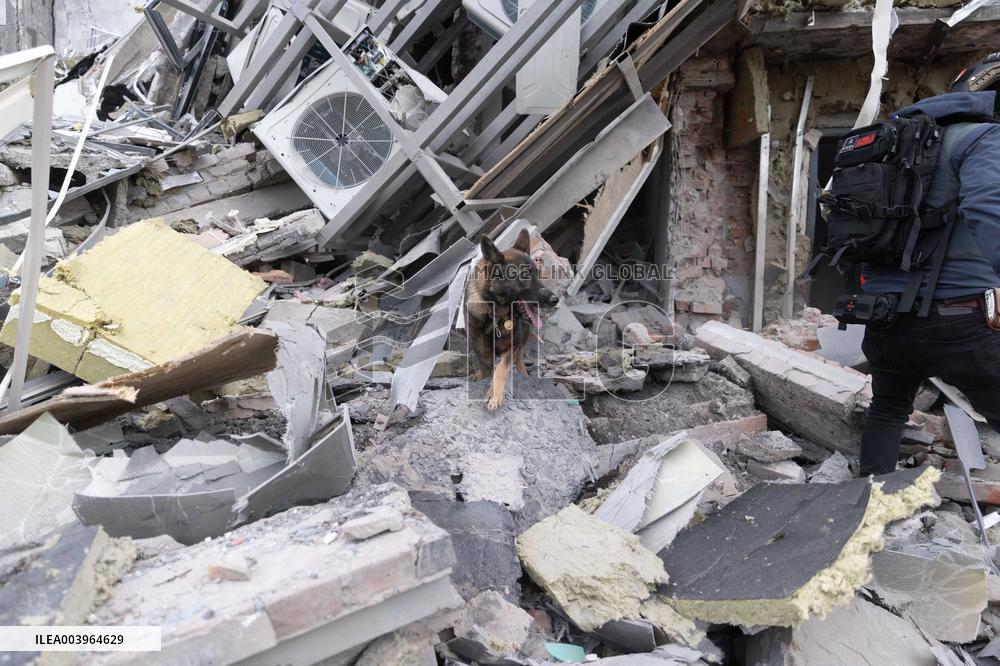 5 People Killed In Russian Attack On Izyum