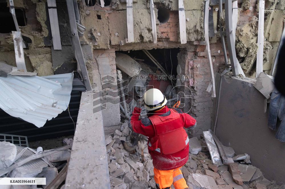 5 People Killed In Russian Attack On Izyum