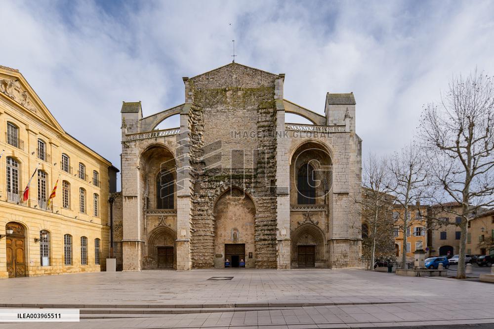 Basilique Saint-Maximin-Emile Illustration