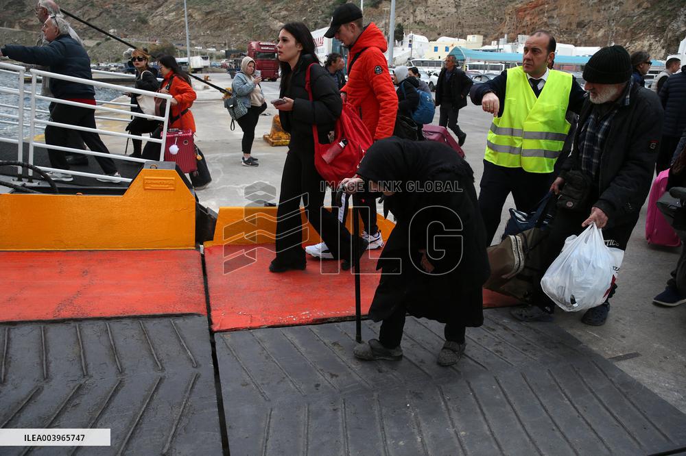 Earthquakes Evacuation - Santorini