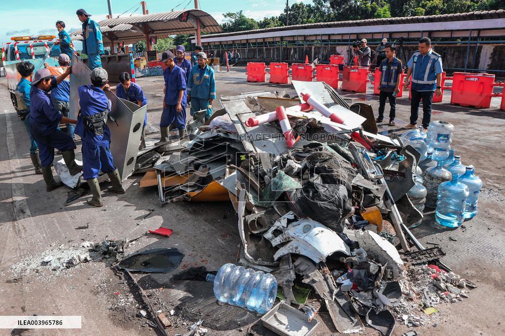 8 Dead and 11 Injured in Road Accident - Indonesia