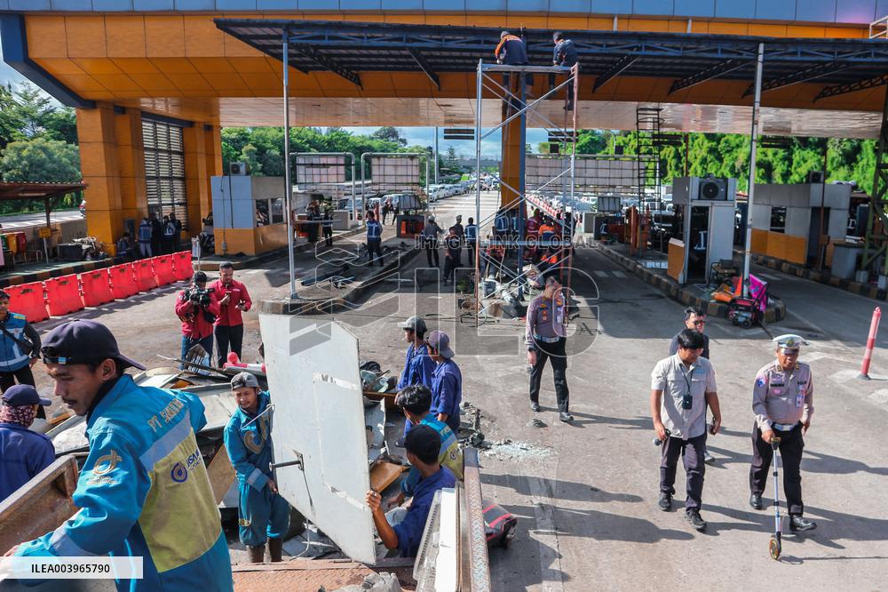 8 Dead and 11 Injured in Road Accident - Indonesia