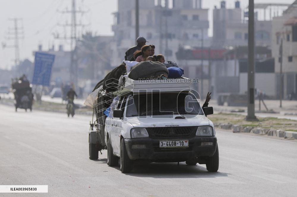 Daily Life in Deir Al-Balah After Israeli Withdrawal