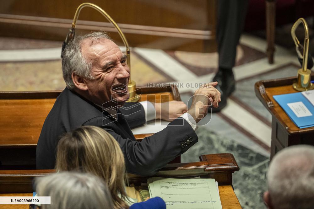 Questions To The Government - Paris