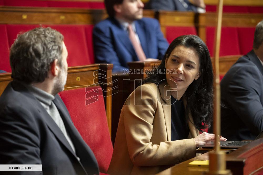 Questions To The Government - Paris