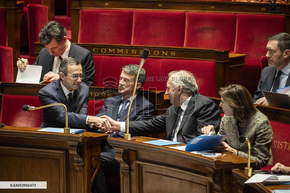 Questions To The Government - Paris