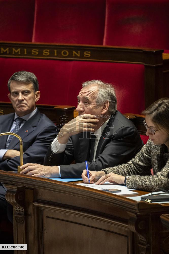 Questions To The Government - Paris