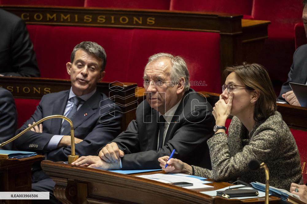 Questions To The Government - Paris