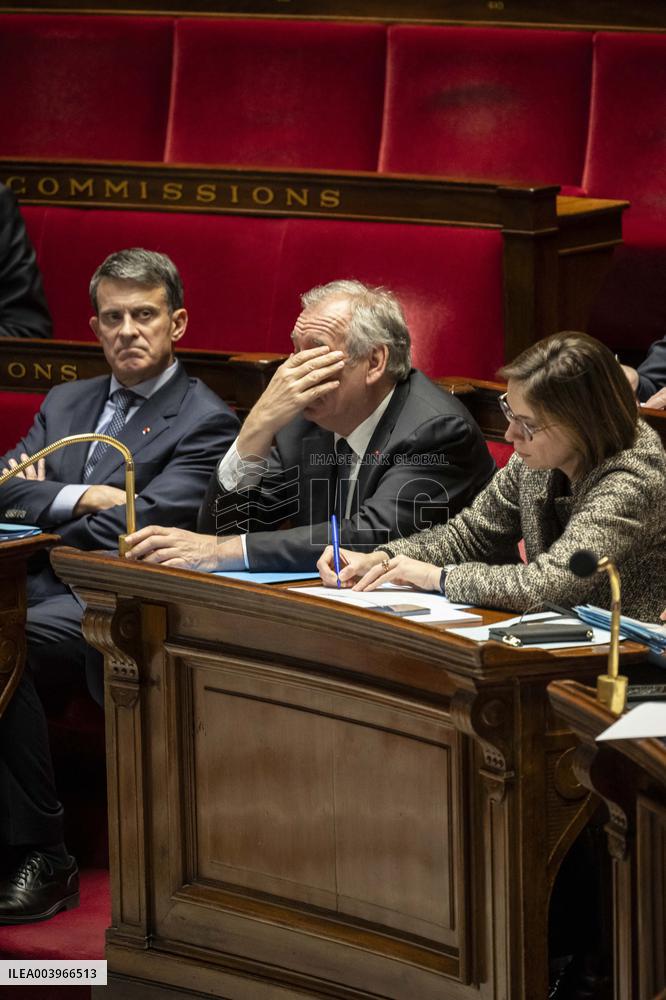 Questions To The Government - Paris