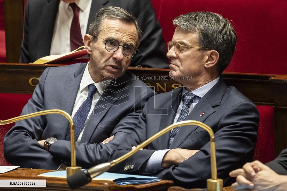 Questions To The Government - Paris