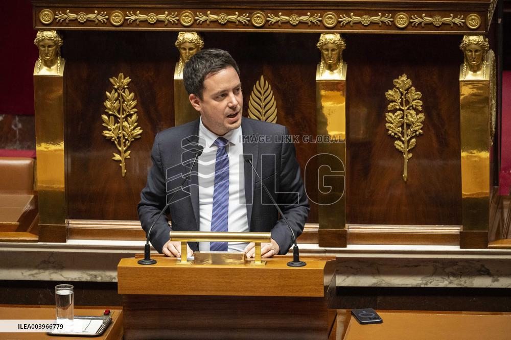 Debate and A Vote on A No-Confidence Motion - Paris