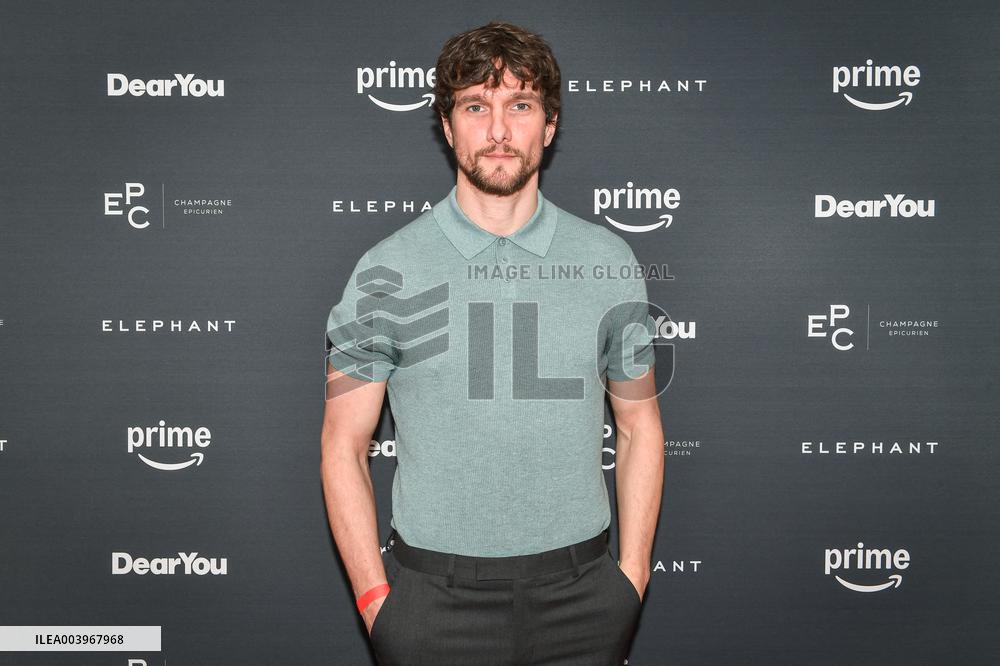 Preview of the series Dear You in Paris FA