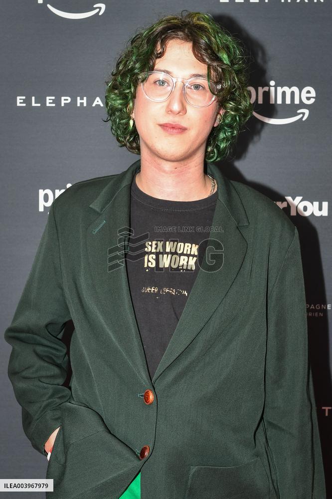 Preview of the series Dear You in Paris FA