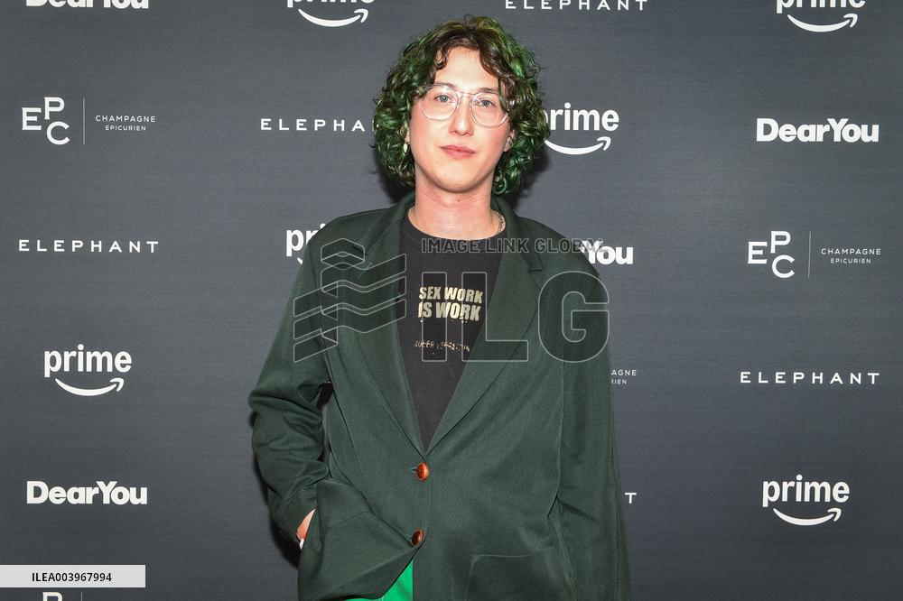 Preview of the series Dear You in Paris FA