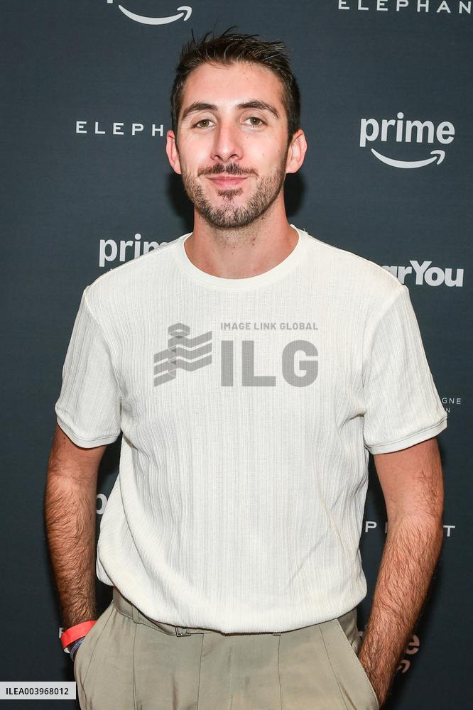 Preview of the series Dear You in Paris FA